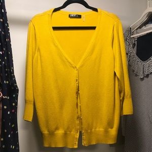 Mustard yellow 3/4” sleeved cardigan